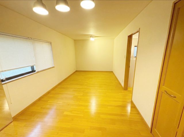 5LDK House for Sale in Maizuru, Kyoto Near Higashi-Maizuru Station - Thumbnail 3