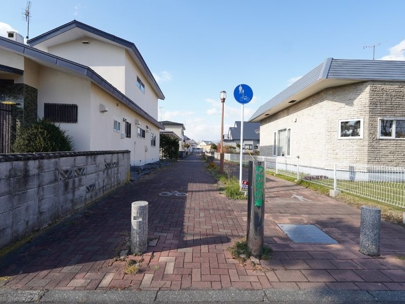 Spacious 6LDK Corner Lot House for Sale in Tomakomai, Hokkaido - Thumbnail 3