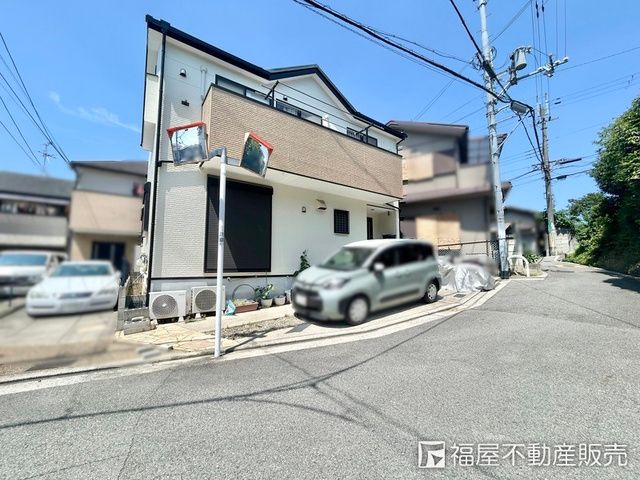 4LDK Detached House for Sale in Sakai, Osaka - 19 min from Senrioka Stn - Thumbnail 2