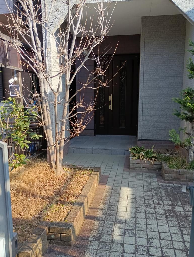 Renovated 5LDK House for Sale Near Shigisannomoto Station, Nara - Thumbnail 2