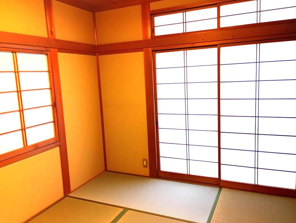 Renovated 5LDK House for Sale Near Shigisannomoto Station, Nara - Thumbnail 3
