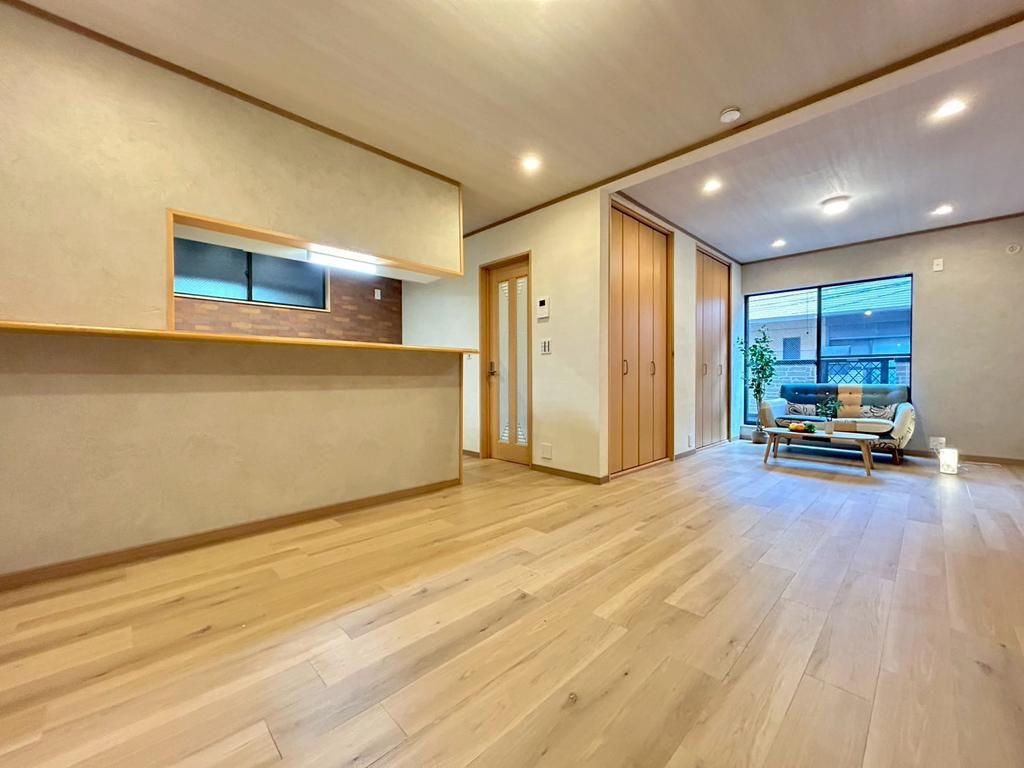 Renovated 4LDK House for Sale Near Shosenji Station, Osaka - Thumbnail 2