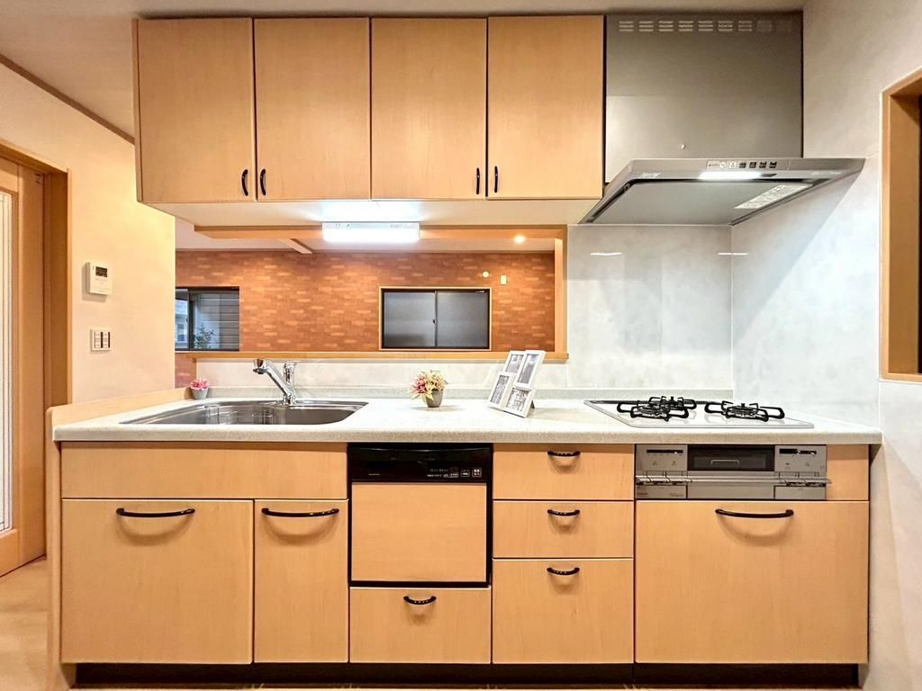 Renovated 4LDK House for Sale Near Shosenji Station, Osaka - Thumbnail 4