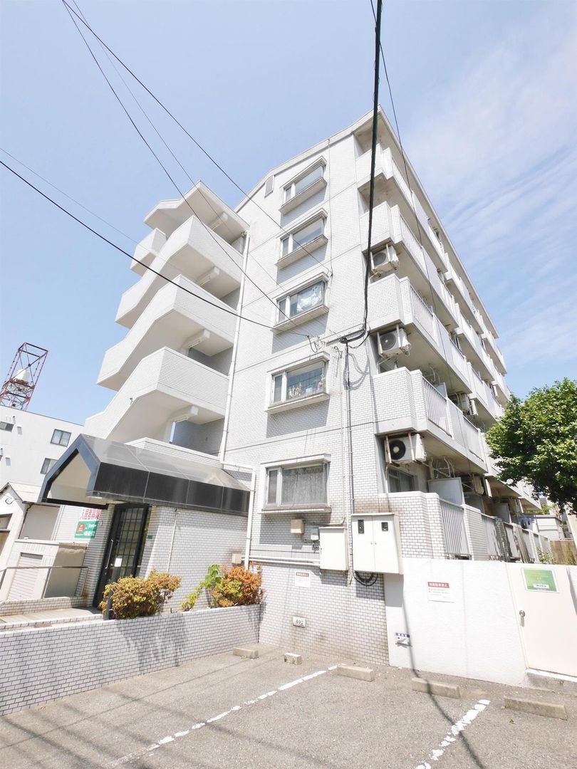 Soleil Narumi 1LDK Apartment in Yahatanishi Ward Kitakyushu - Thumbnail 2