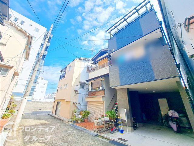 3LDK House for Sale in Higashinari Ward, Osaka - Thumbnail 2