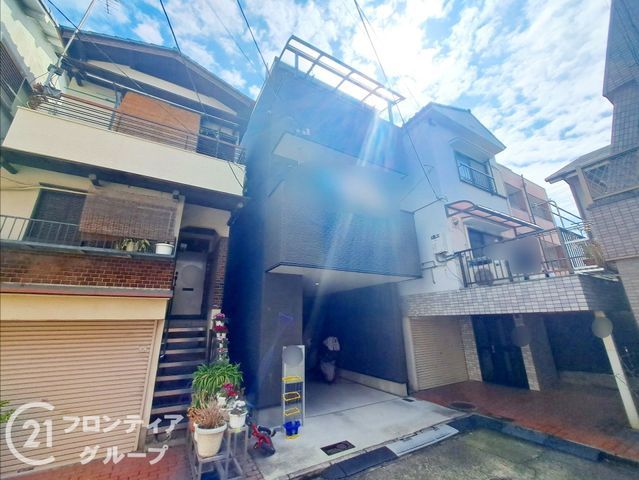 3LDK House for Sale in Higashinari Ward, Osaka - Thumbnail 3