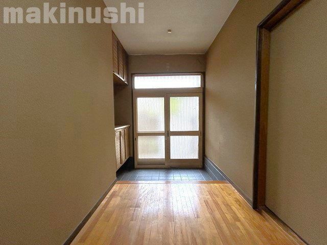 4LDK Corner House with Tokonoma in Taishi Town, Osaka - Thumbnail 3