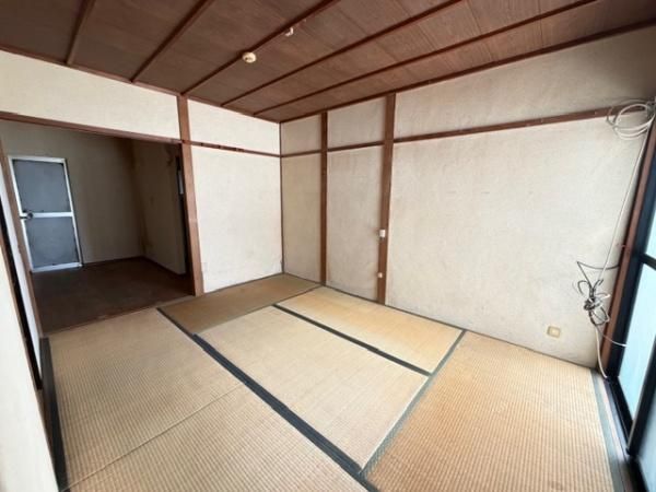 3K Detached House for Sale in Higashiosaka, Osaka - 690万円 - Thumbnail 2