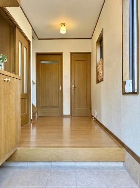 4LDK Detached House with Mountain Views near Minoh Station - Thumbnail 3