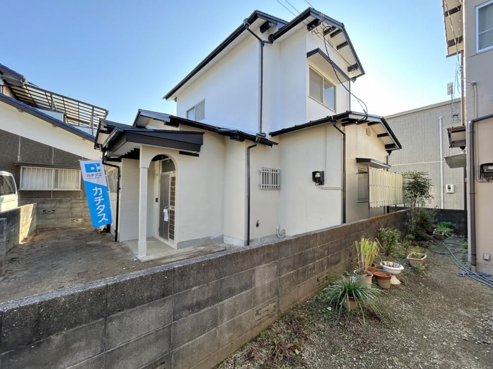 Renovated 3LDK House for Sale in Matsuyama, Ehime - Thumbnail 2