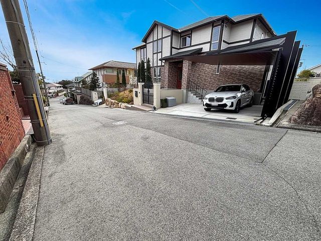 7SLDK Detached House for Sale in Nishinomiya, Hyogo - 233 sqm - Thumbnail 2