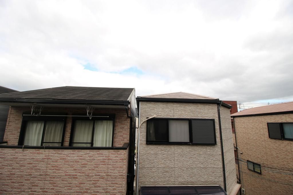 Renovated 4LDK House near Harinakano Station, Osaka - Thumbnail 2