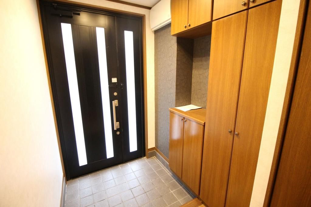 Renovated 4LDK House near Harinakano Station, Osaka - Thumbnail 3