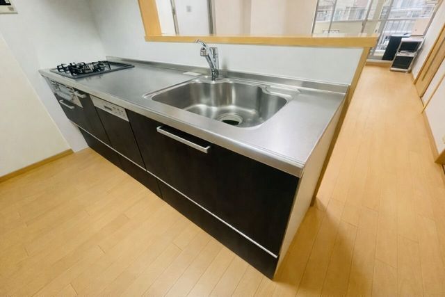 3LDK Steel-Framed House for Sale near Daikokucho Station, Osaka - Thumbnail 3