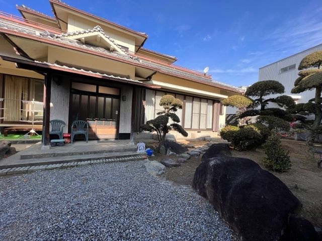 8-Bedroom Steel Frame House on 660sqm Land in Izumisano, Osaka - Thumbnail 3