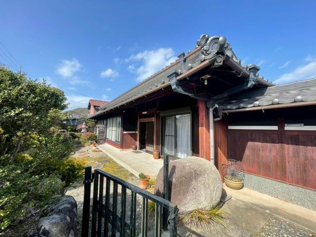 12SLDK Countryside Home with Land & 2011 Renovation in Taka, Hyogo - Thumbnail 2