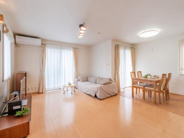 4LDK Family Home in Kobe Kita Ward | 2006 Build | 2 Parking - Thumbnail 3