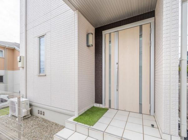 4LDK Family Home in Kobe Kita Ward | 2006 Build | 2 Parking - Thumbnail 2