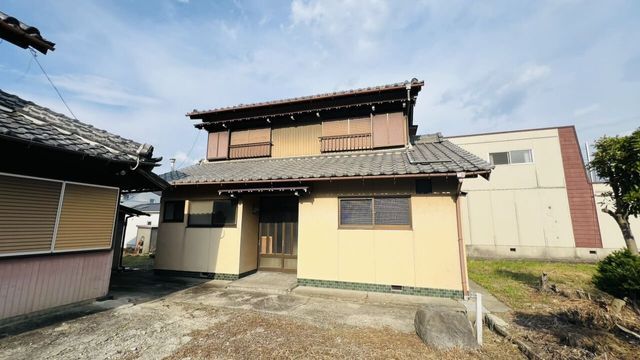 8DK Traditional House for Sale in Tado, Kuwana City, Mie - Thumbnail 2