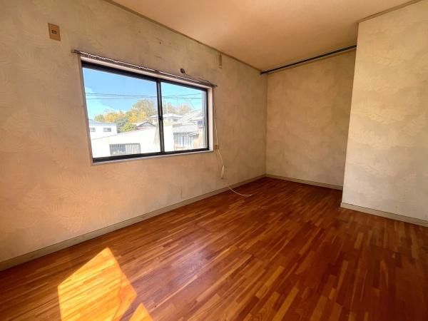 5DK Fixer-Upper House for Sale in Kumatori, Osaka - Thumbnail 4