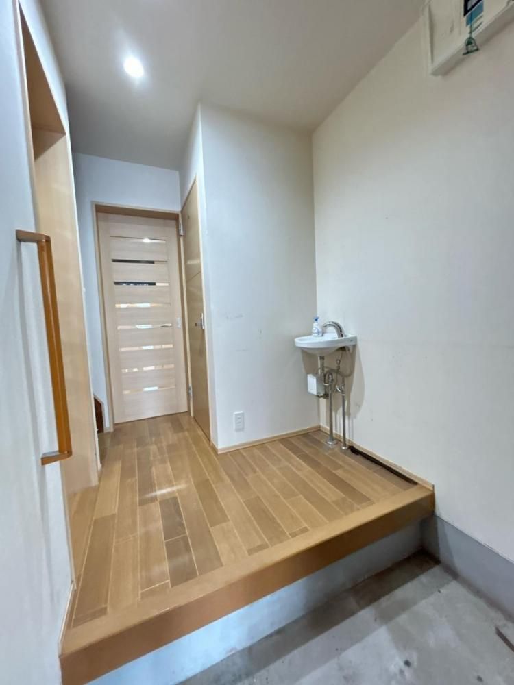 Renovated 3LDK House with Parking in Kanazawa's Honmachi - Thumbnail 3