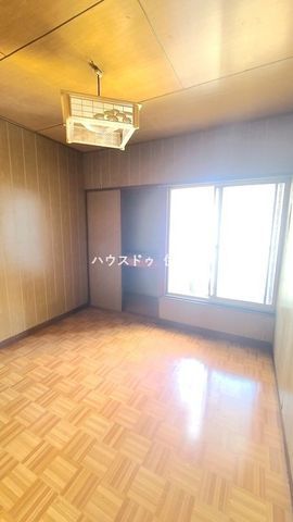 Osaka Terrace House for Sale Near Suminoekoen Station - Thumbnail 4