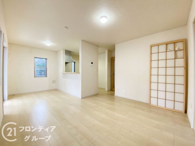 4SLDK Detached House for Sale in Sakai, Osaka - Built 2016 - Thumbnail 2