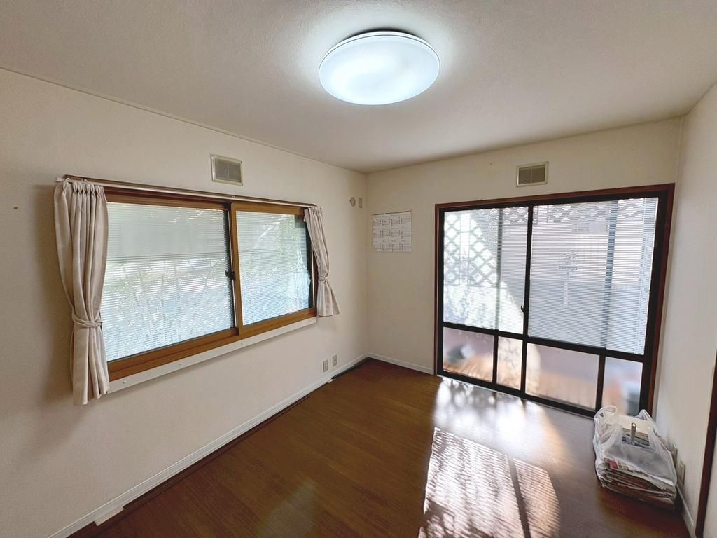 Spacious 5DK Lightweight Steel Frame House in Sakai, Osaka - Thumbnail 3