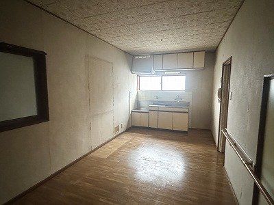 5DK Wooden House for Sale in Higashi-Osaka, Osaka - Thumbnail 3