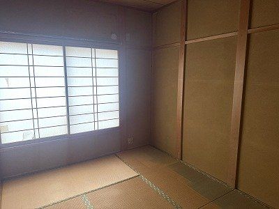 5DK Wooden House for Sale in Higashi-Osaka, Osaka - Thumbnail 2