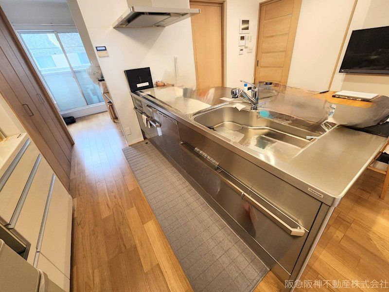 2LDK Detached House for Sale in Tennoji, Osaka - Thumbnail 3