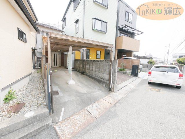 4DK Detached House for Sale in Akashi, Hyogo - Thumbnail 2