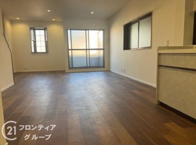 4LDK Steel-Frame House for Sale in Higashisumiyoshi, Osaka - Thumbnail 2