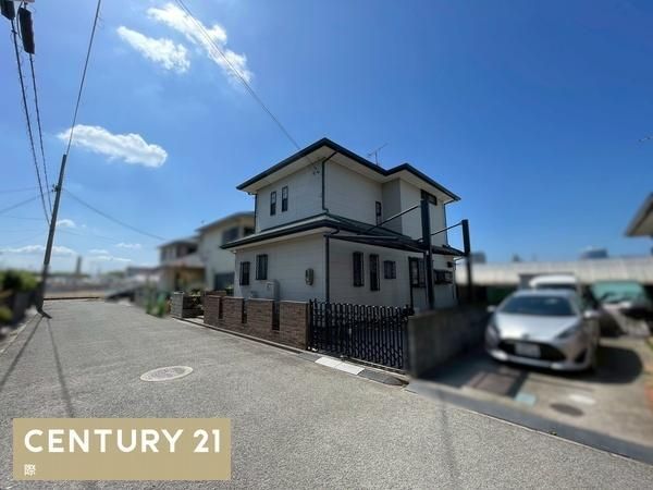5LDK House for Sale in Wakayama City Near Higashi-Matsue Station - Thumbnail 2