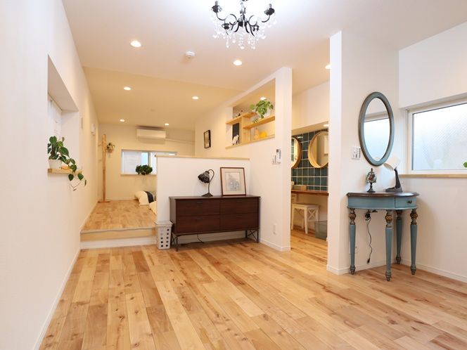 2LDK Detached House for Sale in Naniwa-ku, Osaka - Thumbnail 2