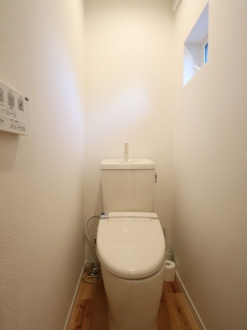 2LDK Detached House for Sale in Naniwa-ku, Osaka - Thumbnail 4