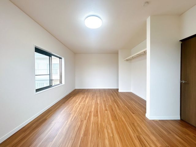 Renovated 4LDK House for Sale in Yawata, Kyoto - Thumbnail 4