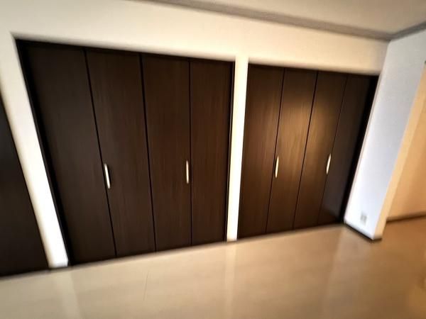 Renovated 2LDK House for Sale in Higashiosaka, Osaka - Thumbnail 4