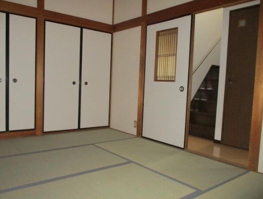 Renovated 5DK House for Sale in Iwade, Wakayama - Thumbnail 3