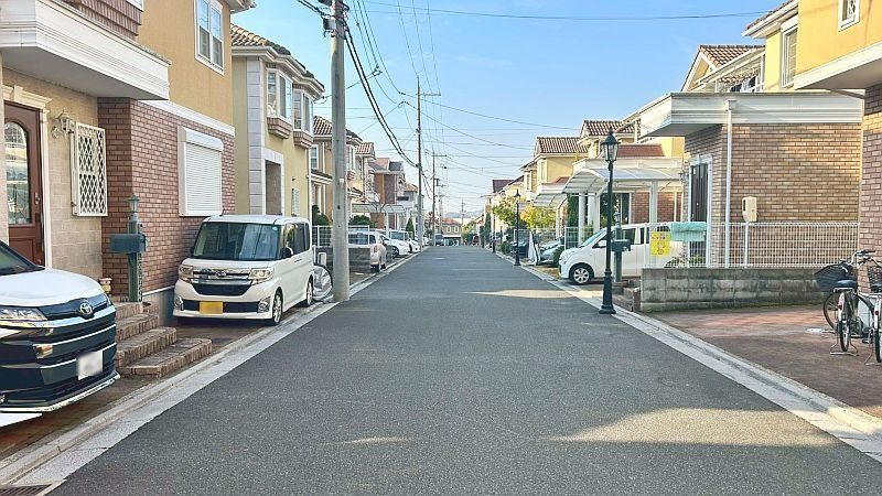 4LDK Family Home with South-Facing LDK in Takatsuki, Osaka - Thumbnail 2