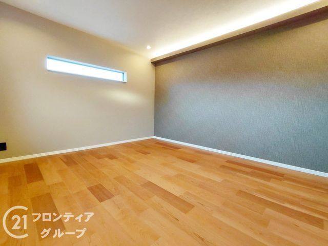 Modern 3LDK House for Sale in Hirakata, Osaka - Thumbnail 4