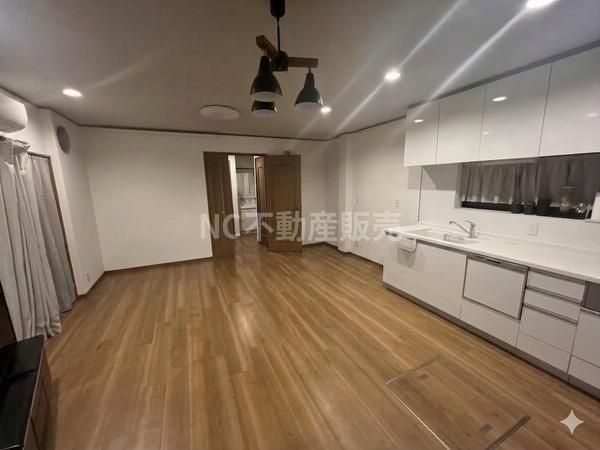 5LDK House for Sale in Ikuno Ward, Osaka - Thumbnail 3