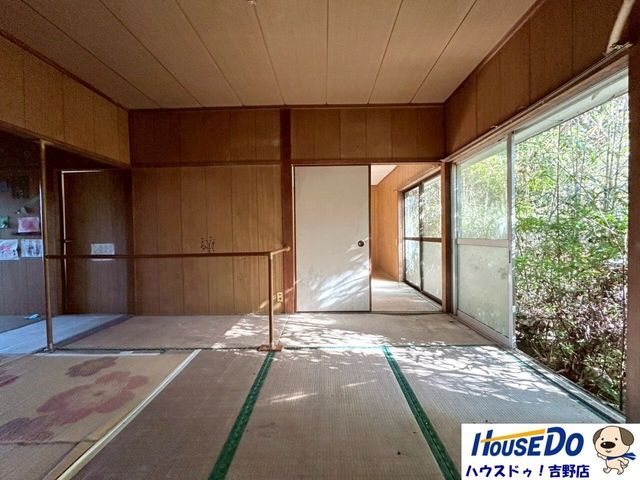 Large 297 Tsubo Plot with 6DK House in Kagoshima City - Thumbnail 3