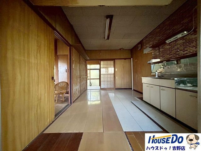 Large 297 Tsubo Plot with 6DK House in Kagoshima City - Thumbnail 4