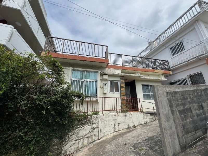 3LDK House for Sale in Oroku, Naha City, Okinawa - Thumbnail 2