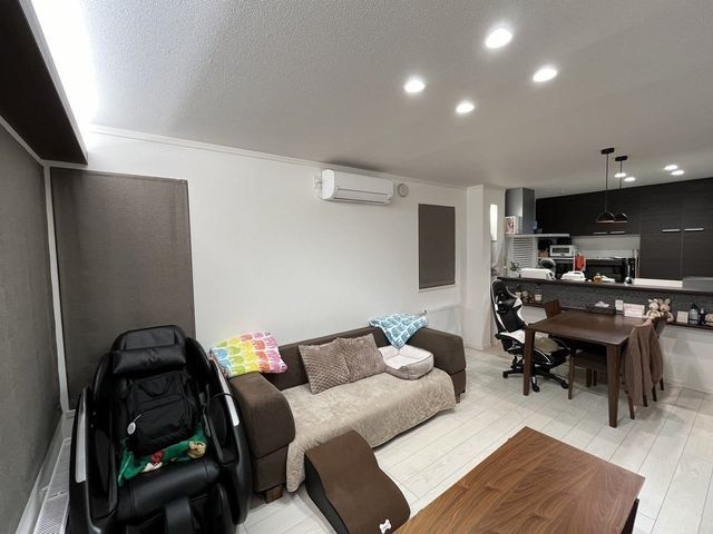 Modern 5LDK House in Otofuke, Hokkaido - 110 sqm - Thumbnail 3