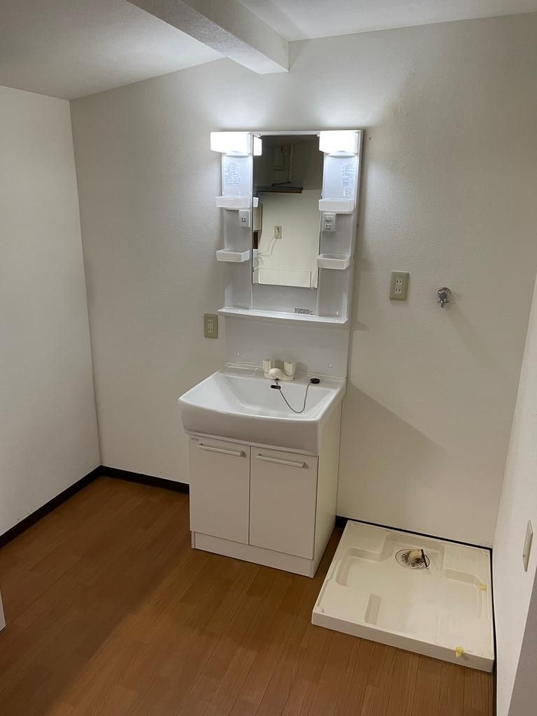 2LDK Terrace House for Sale near Nagata Station, Kobe - Thumbnail 3