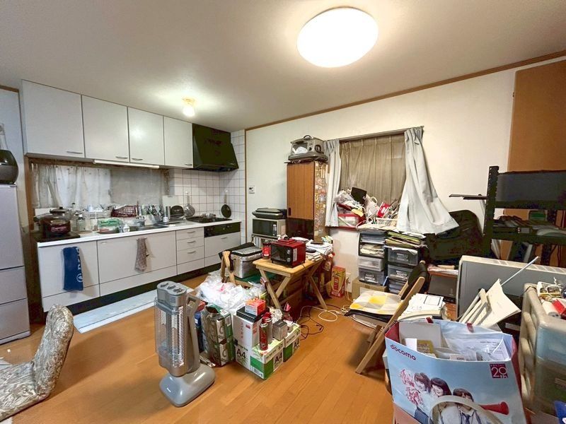 5LDK Family House for Sale in Suita, Osaka | Near Suita Station - Thumbnail 3