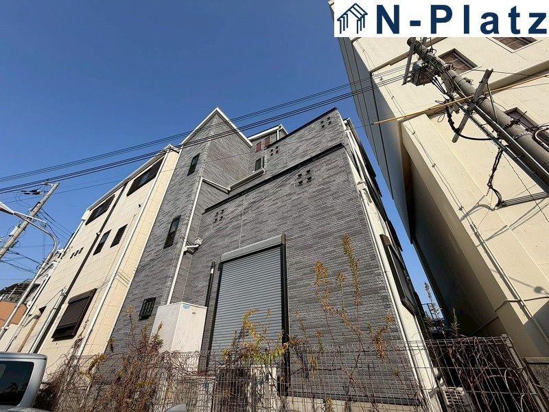 3SLDK House for Sale in Yodogawa-ku, Osaka | All-Electric, 2 Parking - Thumbnail 2