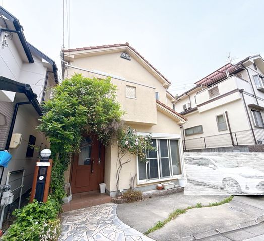 4LDK Detached House for Sale in Ikoma, Nara - Thumbnail 2